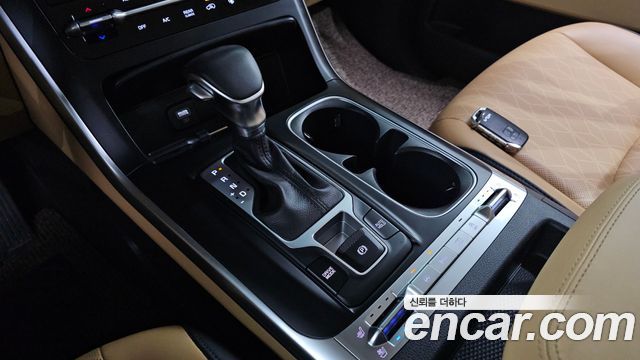Kia Canival 2023 — photo 12