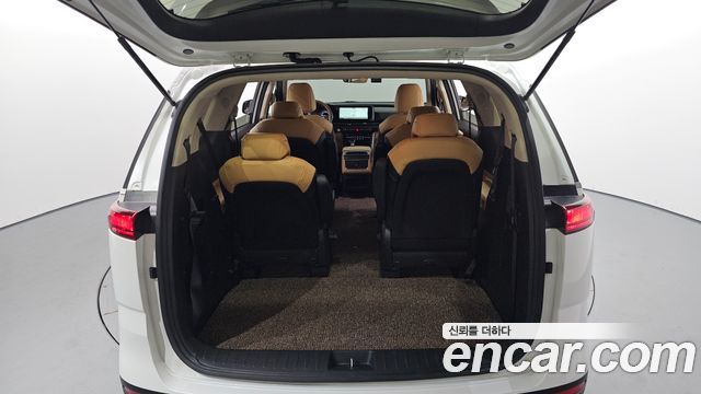 Kia Canival 2023 — photo 26