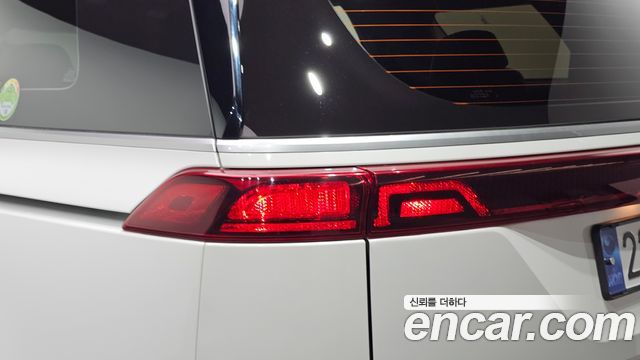 Kia Canival 2023 — photo 9