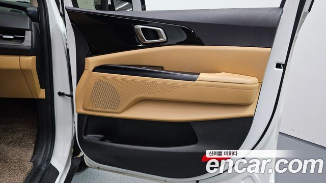 Kia Canival 2023 — photo 15
