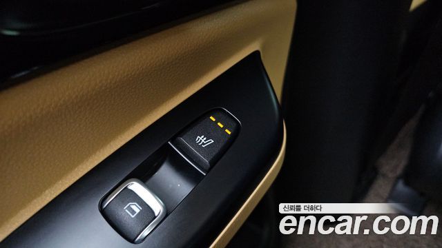 Kia Canival 2023 — photo 28