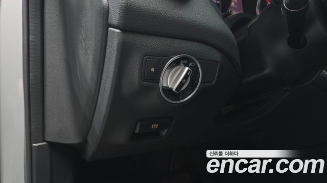 Mercedes-Benz GLA-Class 2016 — photo 16