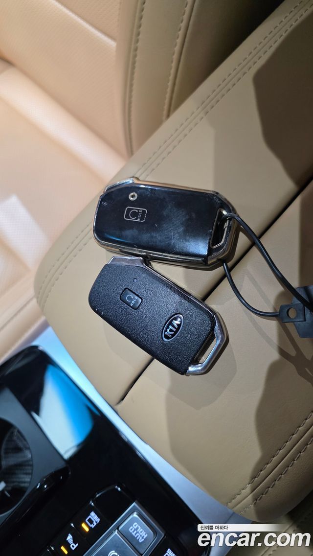 Kia K7 2020 — photo 28