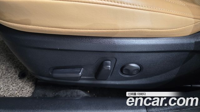 Kia K7 2020 — photo 32
