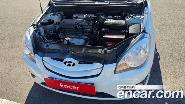 Hyundai Verna 2010 — photo 6