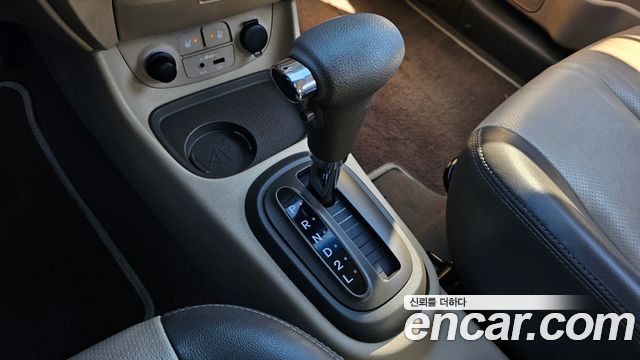 Hyundai Verna 2010 — photo 9