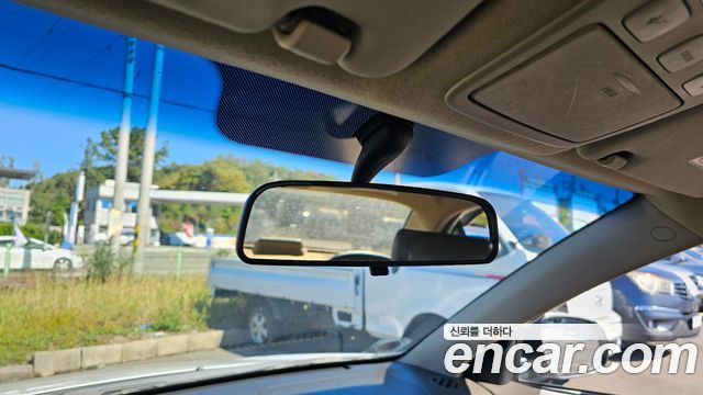 Hyundai Verna 2010 — photo 17