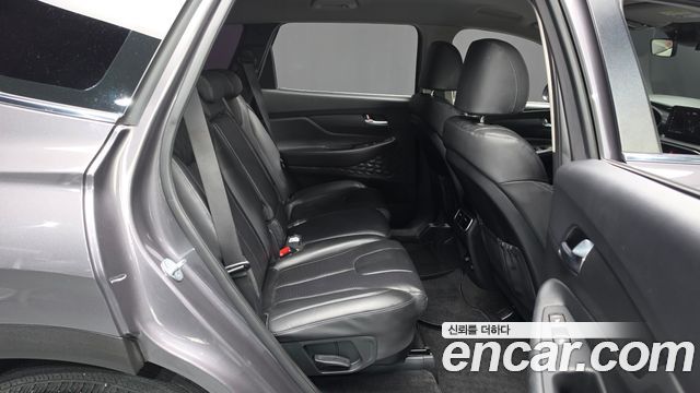Hyundai Santafe 2021 — photo 17