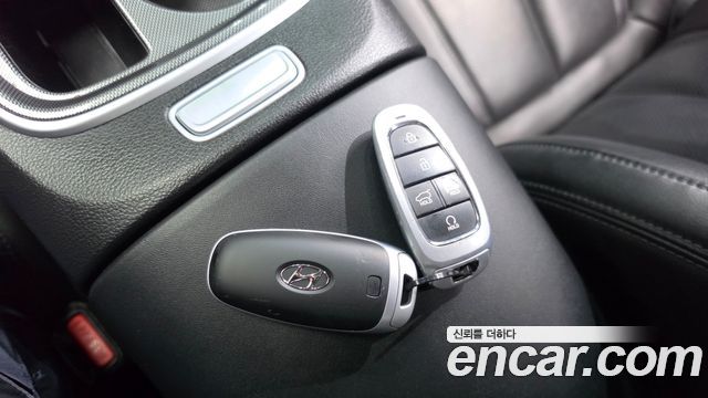 Hyundai Santafe 2021 — photo 27