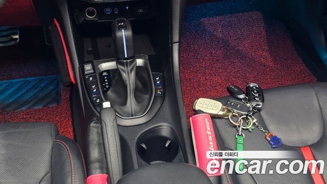 Hyundai Veloster 2020 — photo 9