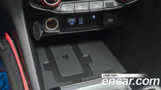 Hyundai Veloster 2020 — photo 19