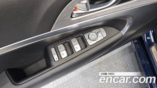 Genesis G70 2019 — photo 19