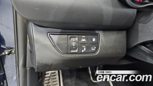 Genesis G70 2019 — photo 20