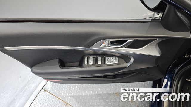 Genesis G70 2019 — photo 14