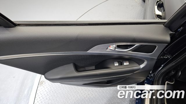 Genesis G70 2019 — photo 15