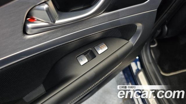 Genesis G70 2019 — photo 31