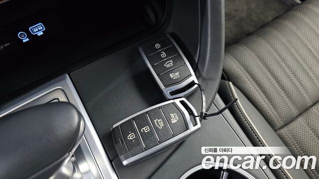 Genesis G70 2019 — photo 34