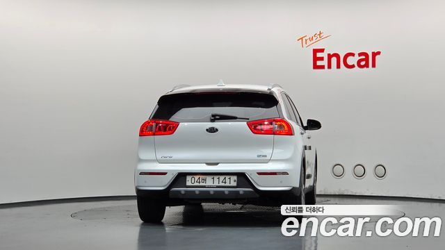 Kia Niro 2017 — photo 4
