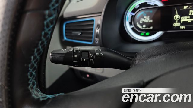Kia Niro 2017 — photo 30