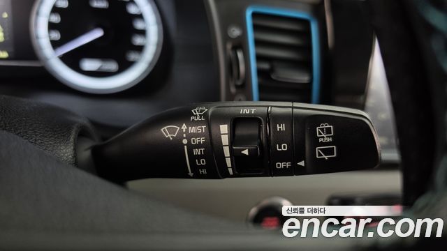 Kia Niro 2017 — photo 32