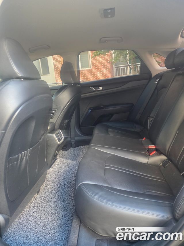 Kia K5 2022 — photo 11
