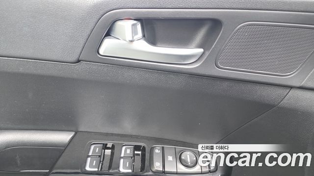 Kia Sportage 2016 — photo 23