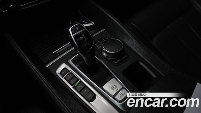 BMW X6 2017 — photo 9