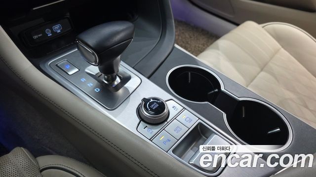 Genesis G70 2019 — photo 12