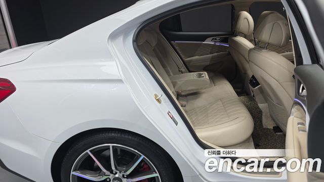 Genesis G70 2019 — photo 17