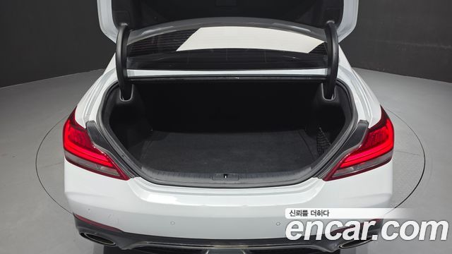 Genesis G70 2019 — photo 23