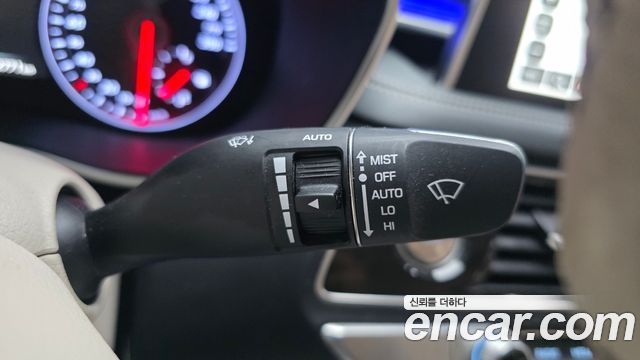Genesis G70 2019 — photo 26