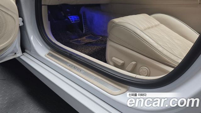 Genesis G70 2019 — photo 30