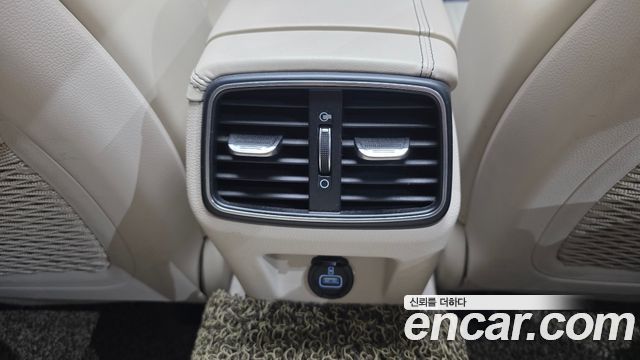 Genesis G70 2019 — photo 34
