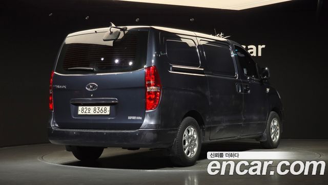 Hyundai Starex 2015 — photo 2