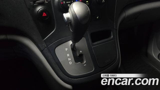 Hyundai Starex 2015 — photo 9