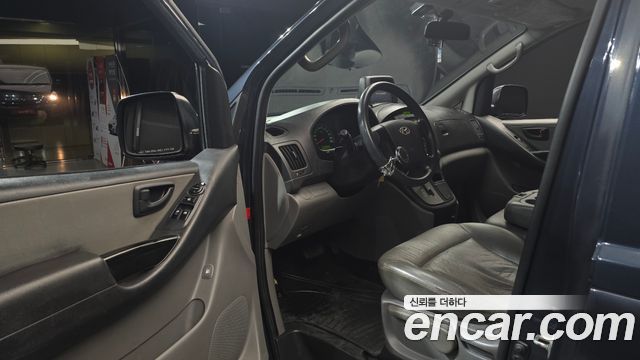 Hyundai Starex 2015 — photo 10