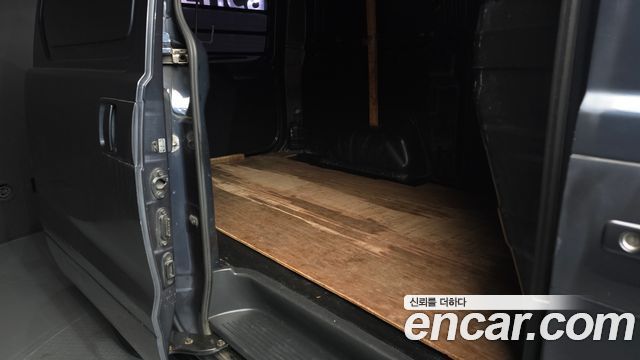 Hyundai Starex 2015 — photo 11