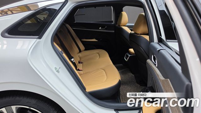 Kia K5 2023 — photo 17