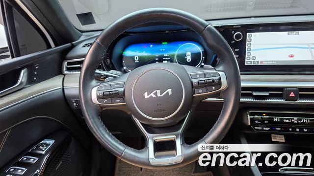 Kia K5 2023 — photo 21
