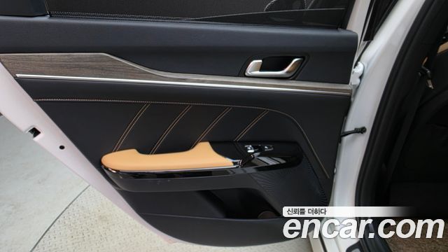 Kia K5 2023 — photo 15