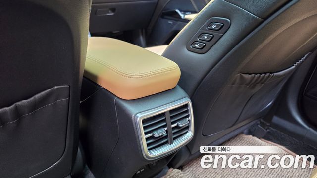 Kia K5 2023 — photo 35
