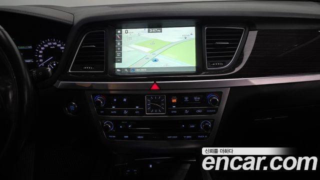 Genesis G80 2017 — photo 19