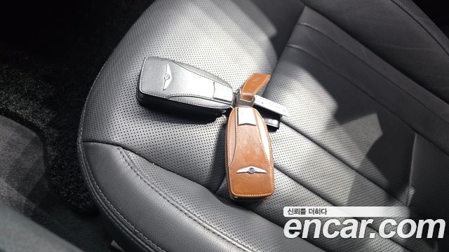 Genesis G80 2017 — photo 22