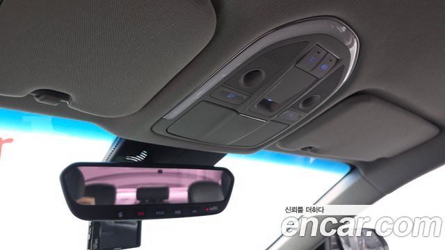 Genesis G80 2017 — photo 25