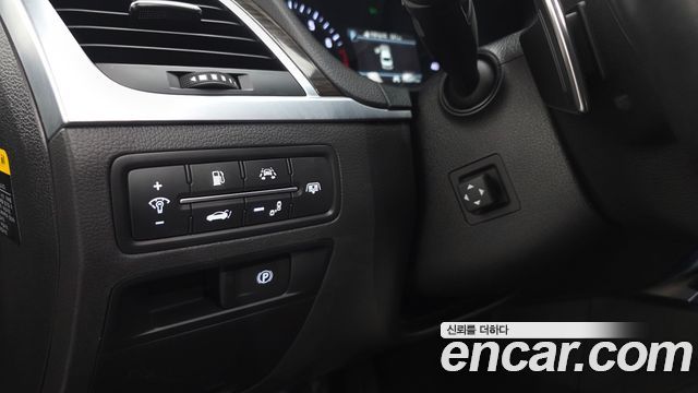 Genesis G80 2017 — photo 26
