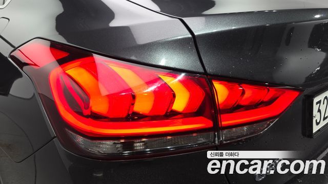 Genesis G80 2017 — photo 9