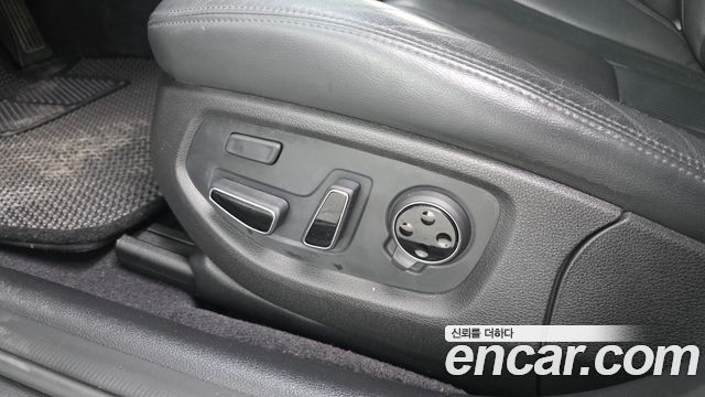 Genesis G80 2017 — photo 31