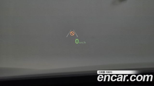 Genesis G80 2017 — photo 32