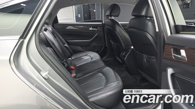 Hyundai Sonata 2019 — photo 12