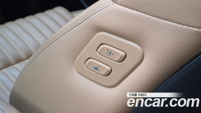 Genesis G70 2021 — photo 21